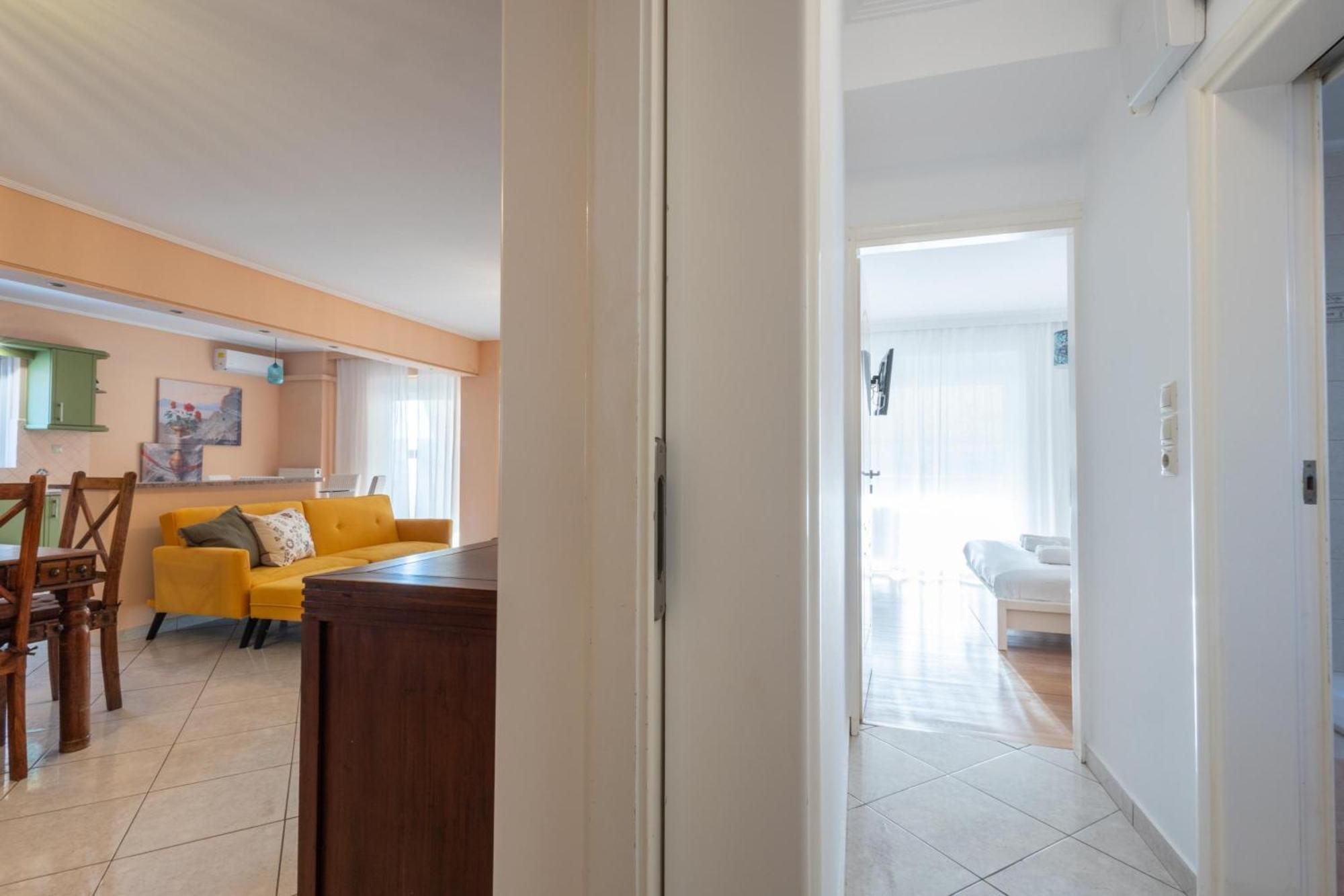 Luxury And Spacious Apt For 6 Guests Афины Экстерьер фото