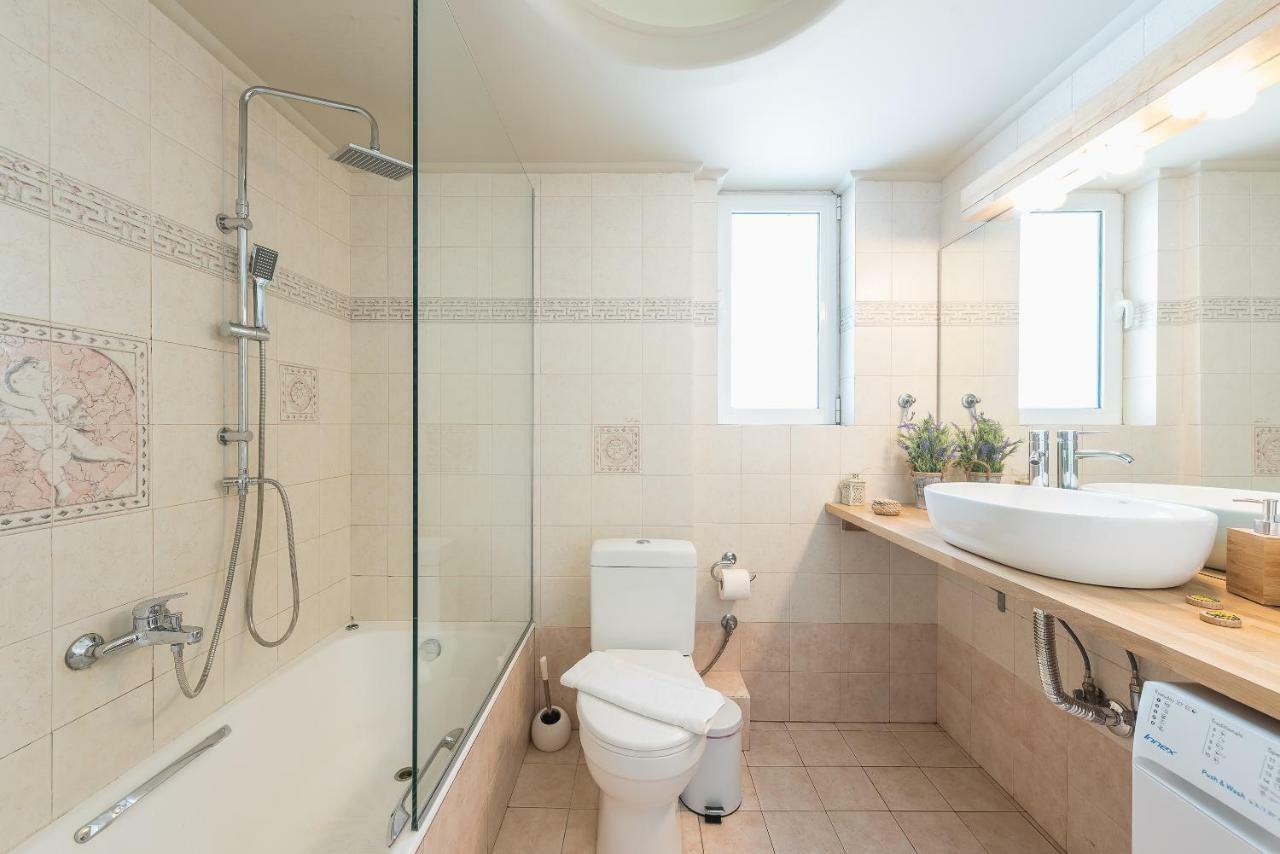 Luxury And Spacious Apt For 6 Guests Афины Экстерьер фото