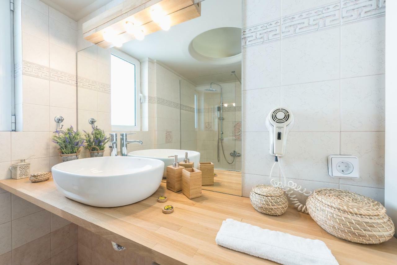 Luxury And Spacious Apt For 6 Guests Афины Экстерьер фото
